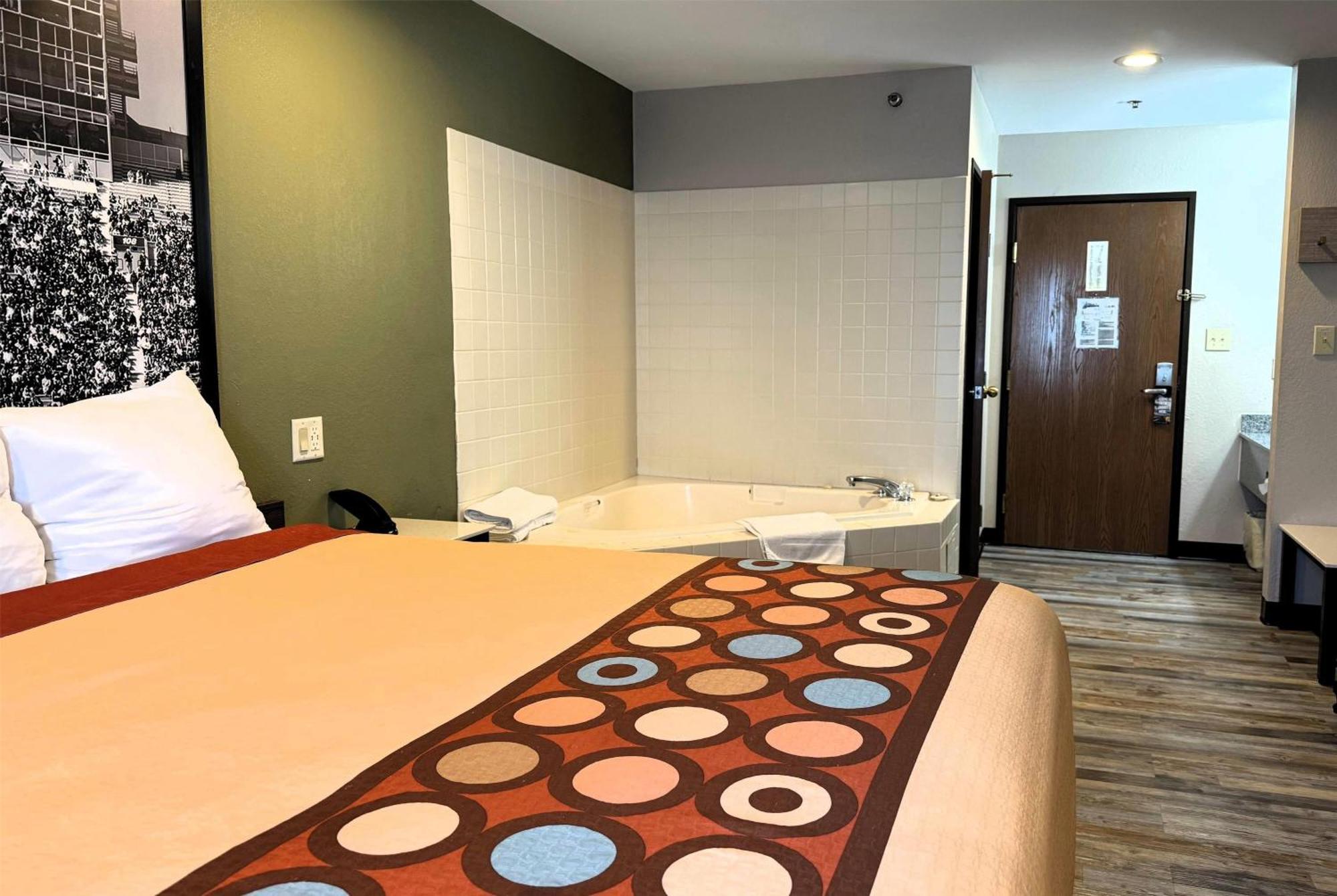 Super 8 By Wyndham Frankfort In Εξωτερικό φωτογραφία